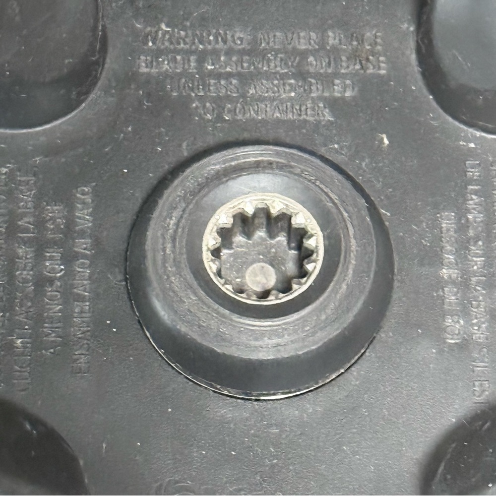 Vitamix 5200 / VM0103 Blender Silver Base Variable 10 Speed w/ Plunger - Picture 3 of 5